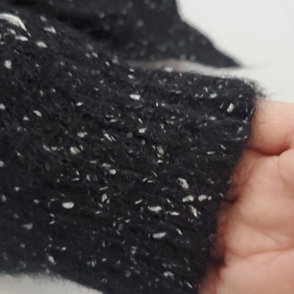 Hen & thread Sweater  size s black and white color little bit more long  back - Picture 6 of 12